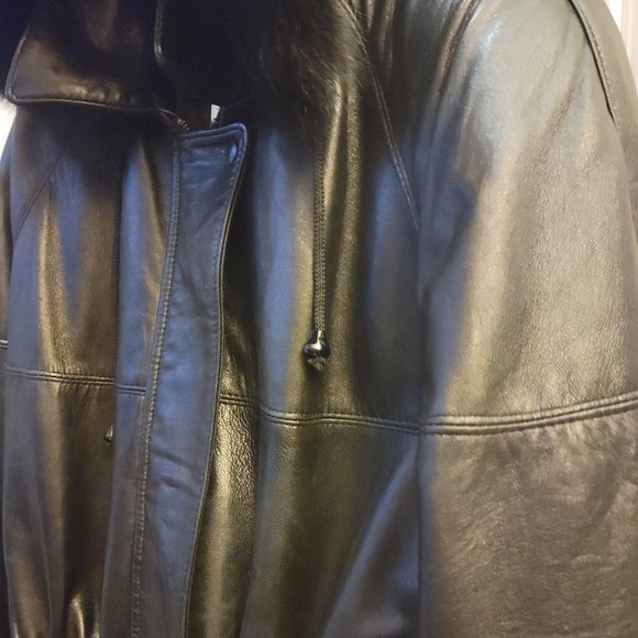 Di Capra International Lamb Leather Hooded Coat - Picture 2 of 16